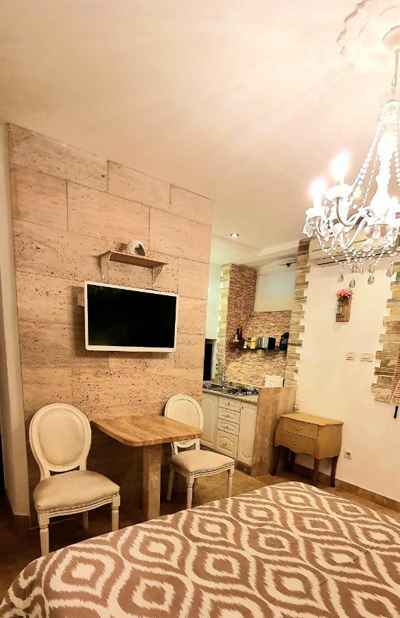 Split Studio A Priori Apartment Exterior photo