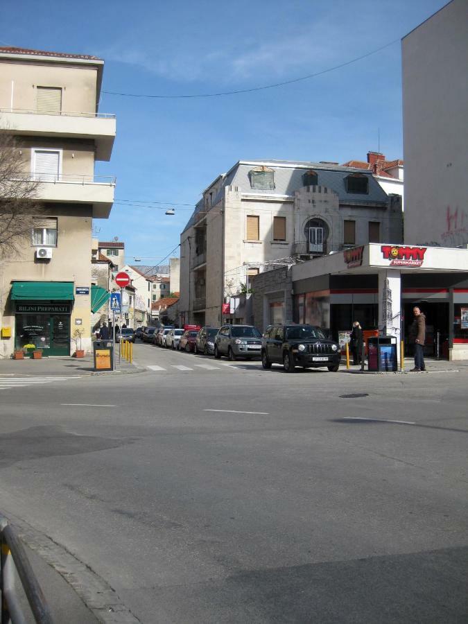 Split Studio A Priori Apartment Exterior photo